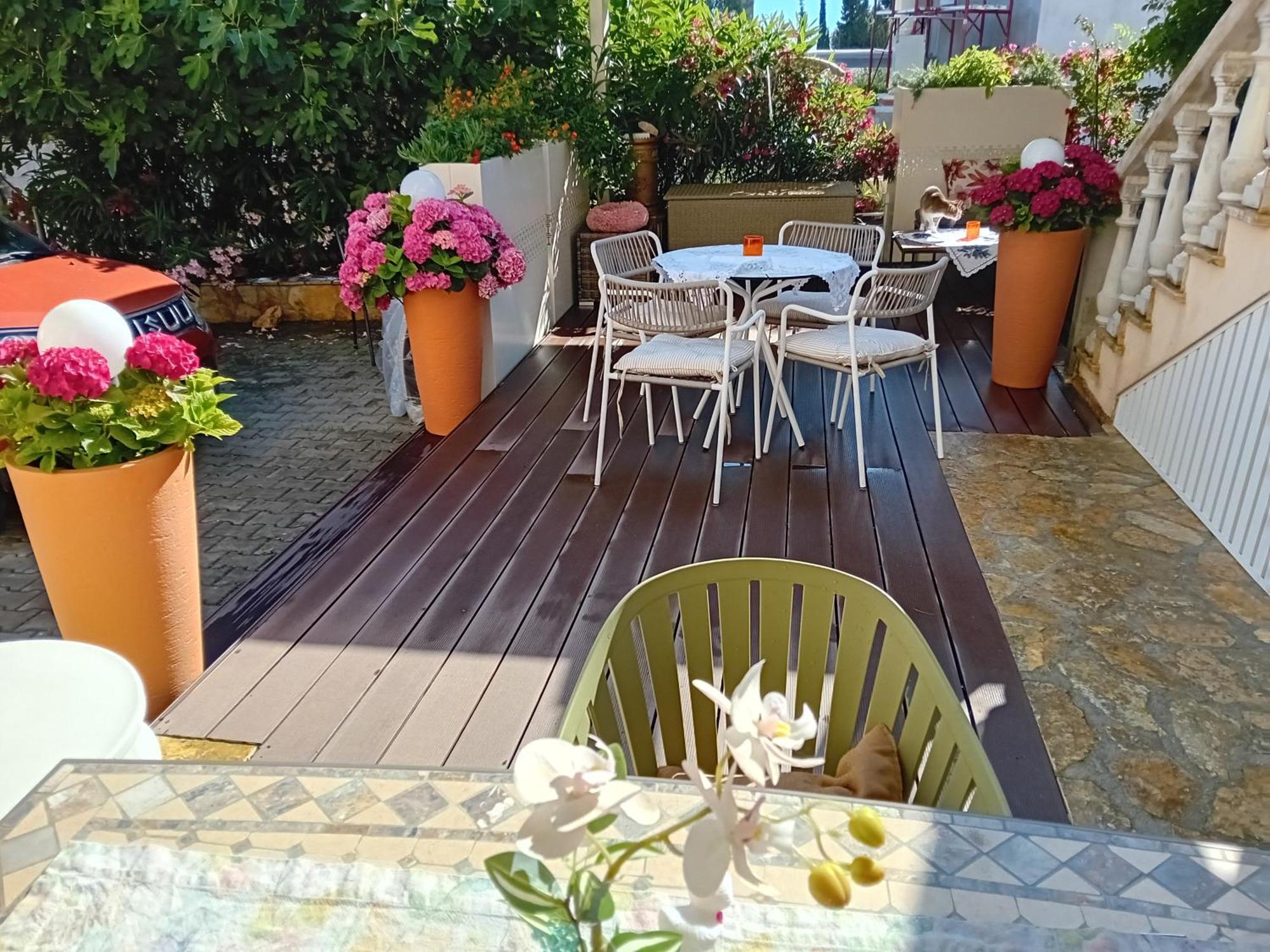 Apartmani Afrodita Sutivan Exterior photo